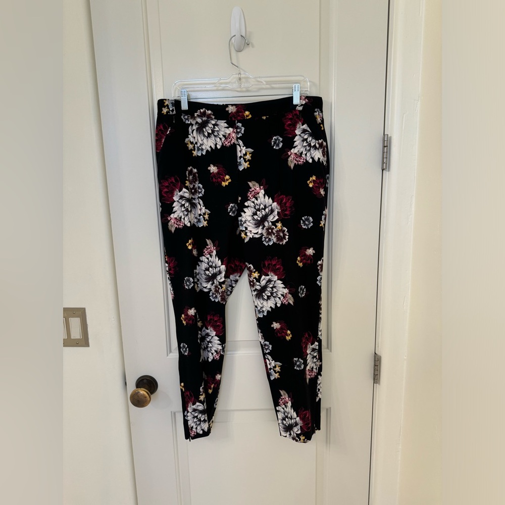 Size 14 Slim Ankle black floral pants from White House Black Market